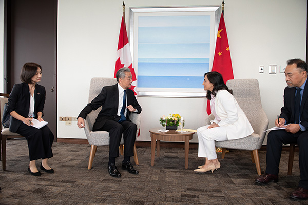 阿南德2.jpg